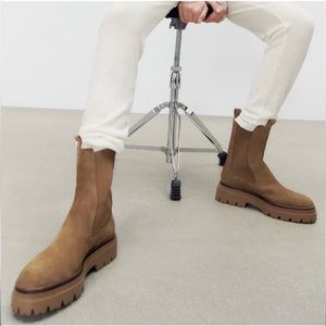 Zara Suede Tan Lug Sole Chunky Flat Chelsea Boots Size 9 NWT